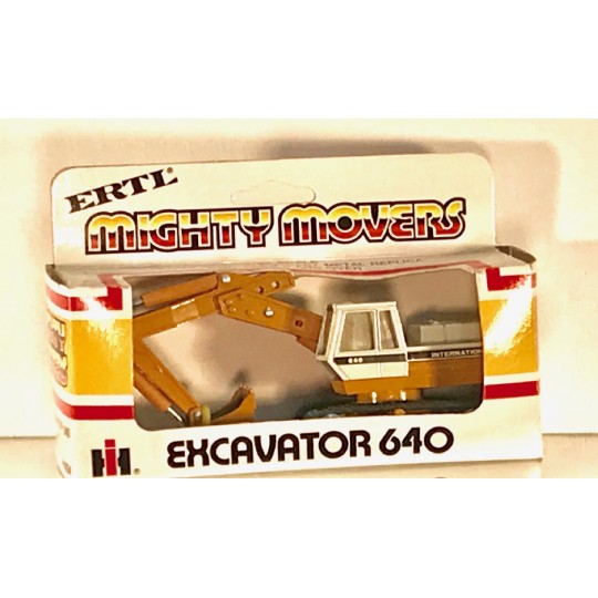 ERTL 1854 IH MIGHTY MOVERS EXCAVATOR 640