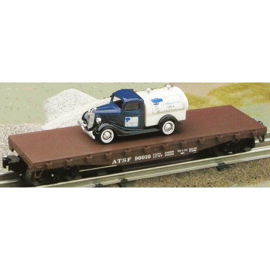 LIONEL 17529 ATCHISON TOPEKA AND SANTA FE FLATCAR WITH 1936 FORD MILK TRUCK