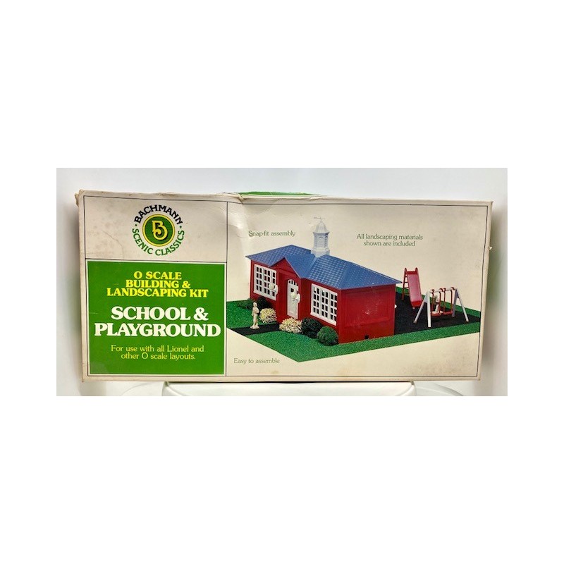 BACHMANN 1982 SCHOOL AND PLAYGROUND BUILDING KIT O GAUGE