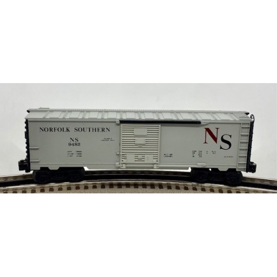 LIONEL 6-9482 NORFOLK AND SOUTHERN BOXCAR