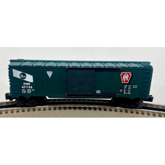 LIONEL 29297 PENNSYLVANIA RAILROAD NO DAMAGE BOXCAR WITH DIE CAST FRAME