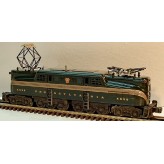 LIONEL 8150 PENNSYLVANIA RAILROAD GG1 ELECTRIC ENGINE - GREEN WITH 5 STRIPES