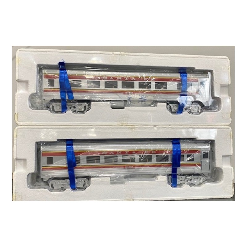 LIONEL 29092 AND 29093 SANTA FE STREAMLINED PASSENGER COACH CARS