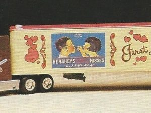 K-LINE K-811204TT HERSHEY'S CHOCOLATE FIRST LOVE" HEAVY HAULER TRACTOR TRAILER"