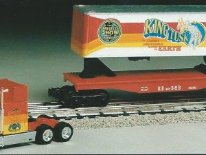 K-LINE K-665602TT KING TUSK RINGLING BROTHERS AND BARNUM AND BAILEY CIRCUS TRACTOR TRAILER TRUCK WITH FLAT CAR