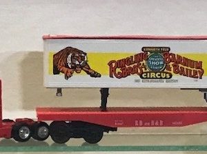 K-LINE K-665601TT RINGLING BROTHERS AND BARNUM AND BAILEY CIRCUS TRACTOR TRAILER TRUCK WITH FLAT CAR