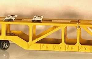 ERTL 1441 MACK TRUCK WITH CAR CARRIER