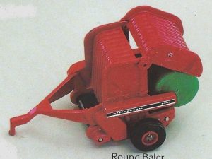 ERTL 1758 INTERNATIONAL HARVESTER ROUND BALER