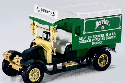 MATCHBOX Y-25 MODELS OF YESTERYEAR 1910 RENAULT TYPE AG PERRIER WATER VAN