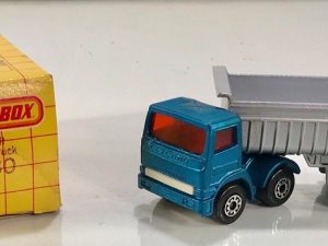 MATCHBOX 30 PETERBILT QUARRY TRUCK