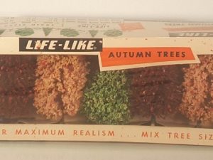 LIFE LIKE S-002R-160 AUTUMN TREES SET OF 5