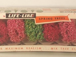 LIFE LIKE S-006R-160 SPRING TREES SET OF 5