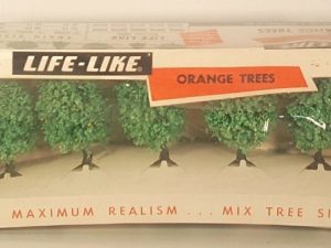 LIFE LIKE S-024R-160 ORANGE TREES SET OF 5