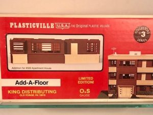 PLASTICVILLE 0550 ADD A FLOOR FOR APARTMENT BUILDING BUILDING KIT - BROWN