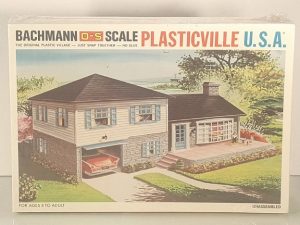 BACHMANN 1908 SPLIT LEVEL HOUSE BUILDING KIT O GAUGE