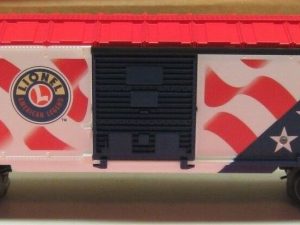 LIONEL 26777 U.S. FLAG LIGHTED BOXCAR