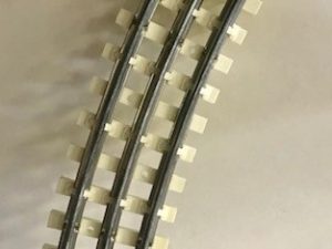 K-LINE K-616WH O GAUGE WHITE CURVE PLASTIC AND METAL TRACK