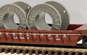 LIONEL 16983 PENNSYLVANIA RAILROAD F9 WELL CAR WITH CABLE REELS