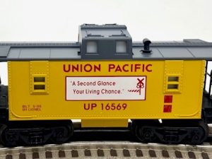 LIONEL 16581 UNION PACIFIC ILLUMINATED CABOOSE