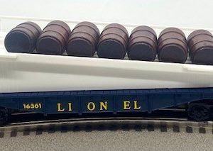 LIONEL 16301 LIONEL BARREL RAMP CAR