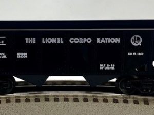 LIONEL 16432 LIONEL CORPORATION WITH 2 BAY HOPPERS