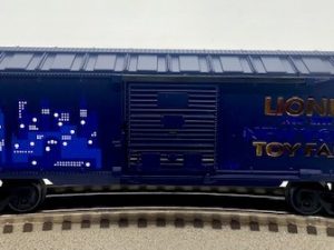 LIONEL 19989 2000 NEW YORK TOY FAIR BOXCAR