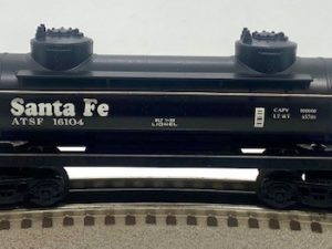 LIONEL 16104 SANTA FE 2-D TANK CAR