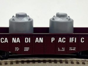 LIONEL 6-6205 CANADIAN PACIFIC GONDOLA WITH CANISTERS