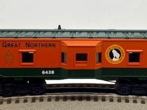 LIONEL 6-6438 GREAT NORTHERN BAY WINDOW CABOOSE
