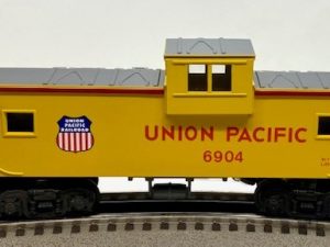LIONEL 6-6904 UNION PACIFIC EXTENDED VISION CABOOSE