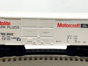 LIONEL 6-9042 FORD AUTOLITE BOXCAR - 027 GAUGE