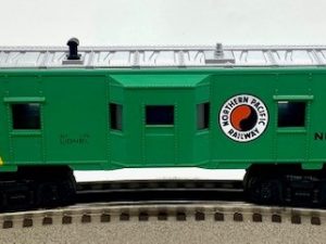LIONEL 6-9177 NORTHERN PACIFIC BAY WINDOW CABOOSE