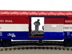 LIONEL 6-9301 U.S. MAIL OPERATING BOXCAR