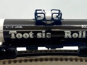 LIONEL 6-9324 TOOTSIE ROLL 1-D TANK CAR