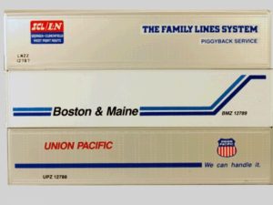 LIONEL 12784 UNION PACIFIC, FAMILY LINES AND BOSTON & MAINE INTERMODAL CONTAINERS SET