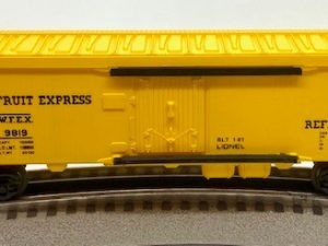 LIONEL 6-9819 GREAT NORTHERN WESTERN FRUIT EXPRESS REEFER