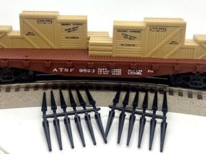 LIONEL 6-9823 SANTA FE FLATCAR WITH FREIGHT LOAD - STANDARD O