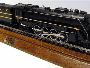 LIONEL 8615 LOUISVILLE AND NASHVILLE 2-8-4 BERKSHIRE STEAM LOCOMOTIVE AND TENDER WITH DISPLAY CASE