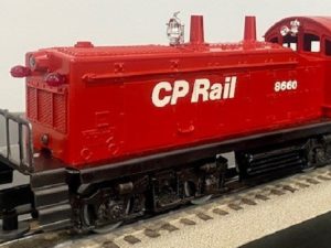 LIONEL 8660 CANADIAN AND PACIFIC RAIL NW2 SWITCHER ENGINE