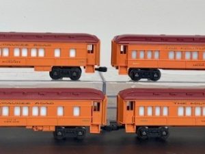 LIONEL 9500 THRU 9506 WITH 9522 AND 9527 MILWAUKEE ROAD SET OF 9 PASSENGER CARS
