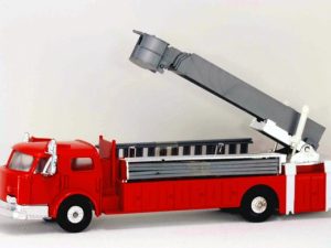 MODEL POWER  MP-7968-1 FIRE FIGHTERS FIRE ENGINE SNORKEL BUCKET TRUCK WITH LADDERS