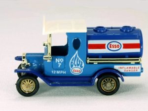 Lledo Days Gone DG080 Model T" Esso Oil Tanker"